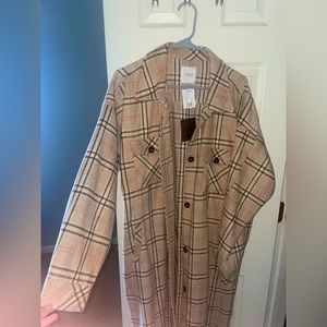 LELIS collection tan/brown long jacket. Size large. Plaid